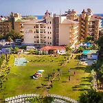 Kleopatra Royal Palm אתר נופש אלאניה