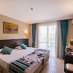 Kleopatra Royal Palm אלאניה