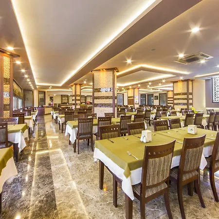 Kleopatra Royal Palm リゾート 4*