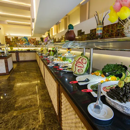 Kleopatra Royal Palm リゾート 4*