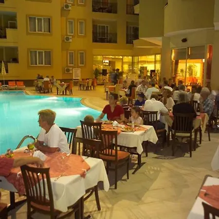 Kleopatra Royal Palm リゾート 4*