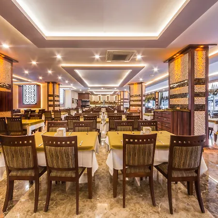 Kleopatra Royal Palm منتجع ألانيا