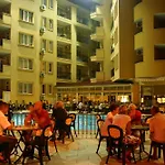Resort Kleopatra Royal Palm 4*