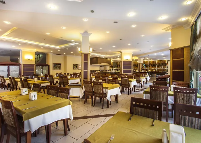 Kleopatra Royal Palm 4* Alanya